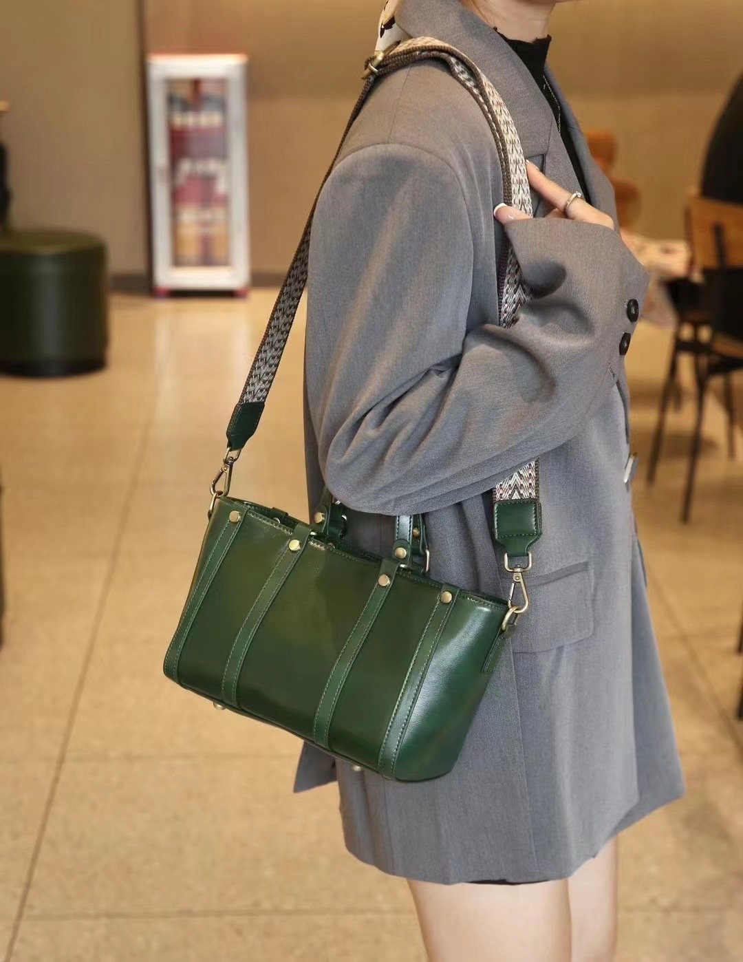 Messenger Tote Bag - Image 4